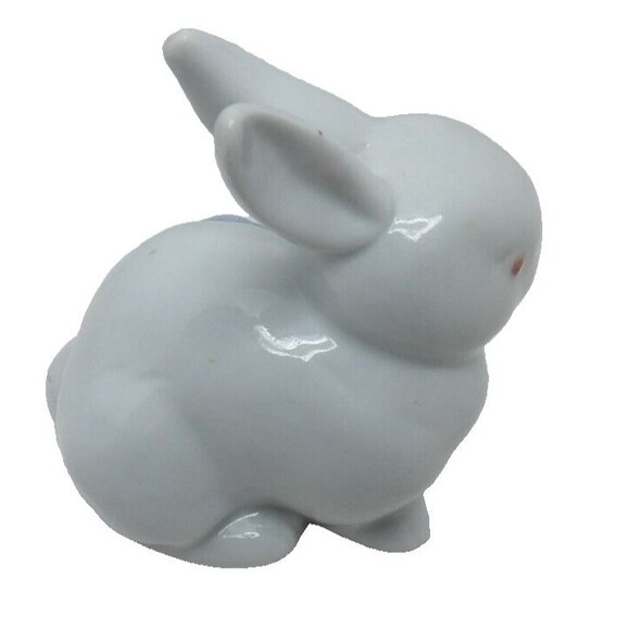 2 Porcelain White Rabbit Bunny Figurines Hand Painted Ceramic Spring Decor VTG - Picture 8 of 16